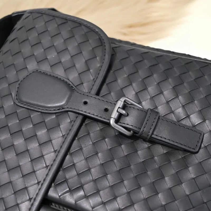 All categories 💚 Top version men’s bags 💚 BV 2024 new BV crossbody bag